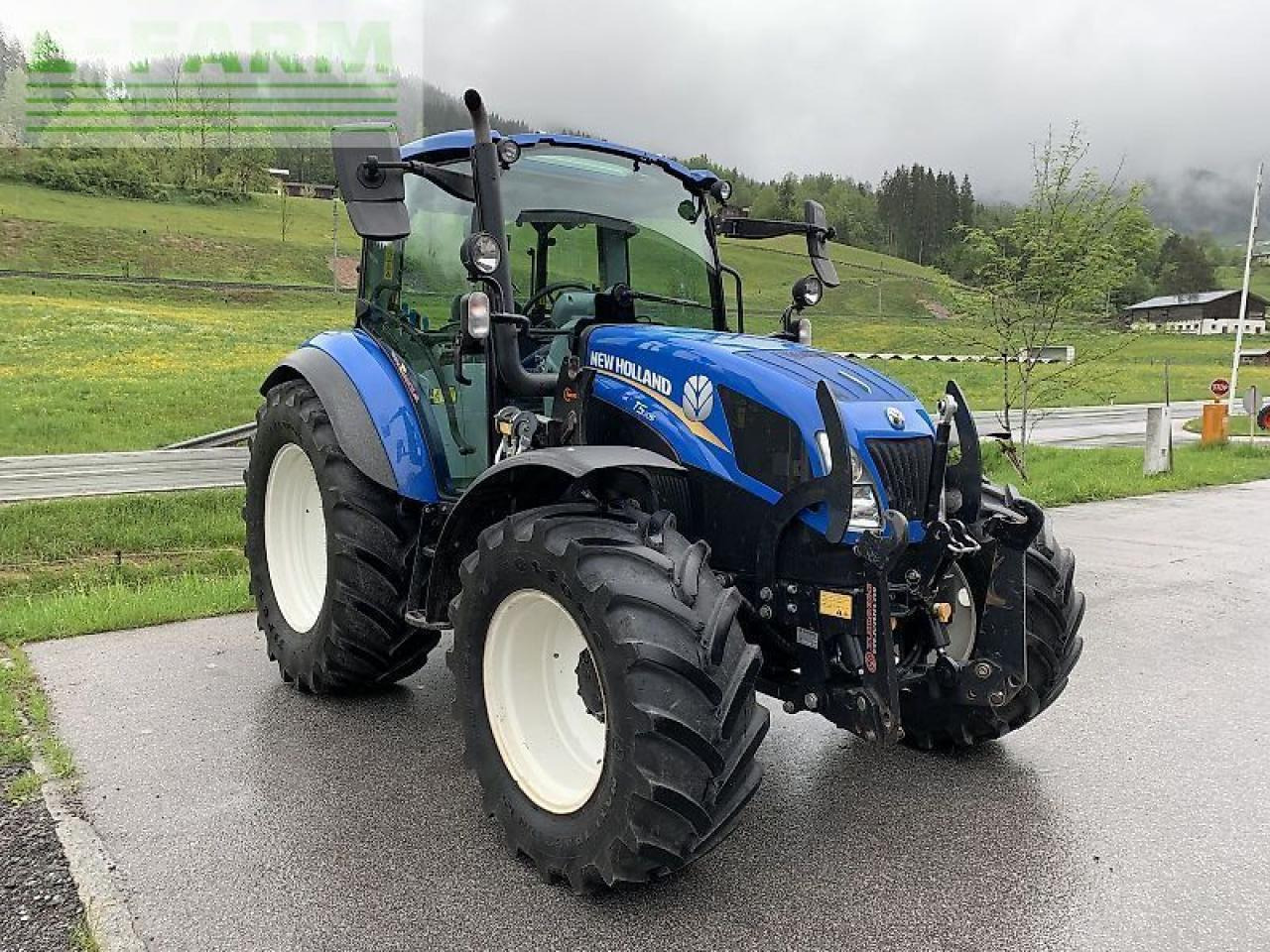 New Holland t 5.105 - Traktors: foto 4 New Holland t 5.105 - Traktors: foto 4
