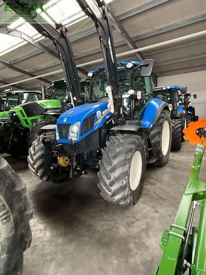 New Holland t 5.105 electro command - Traktors: foto 1 New Holland t 5.105 electro command - Traktors: foto 1