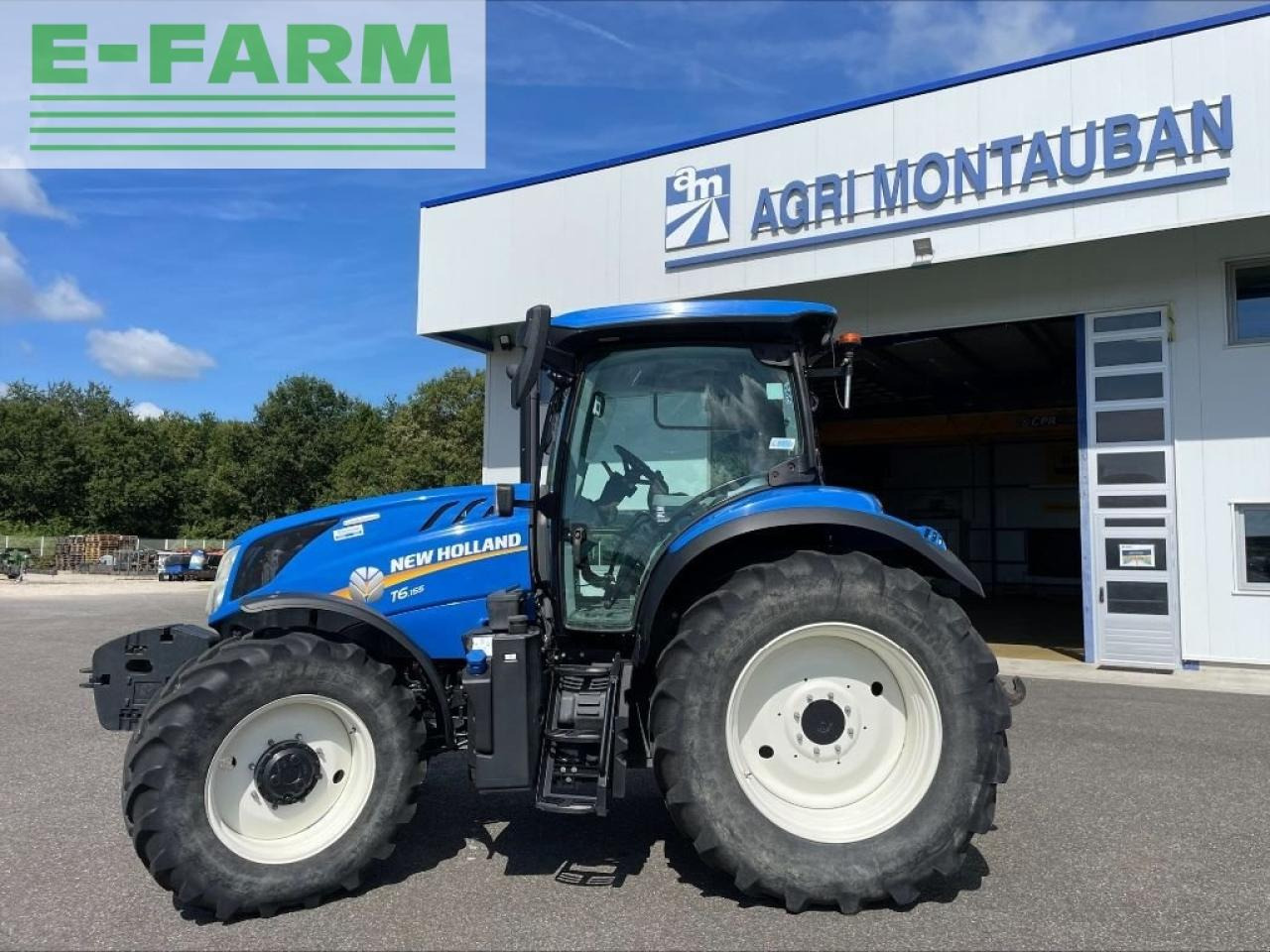 New Holland t 6.155 - Traktors: foto 4 New Holland t 6.155 - Traktors: foto 4