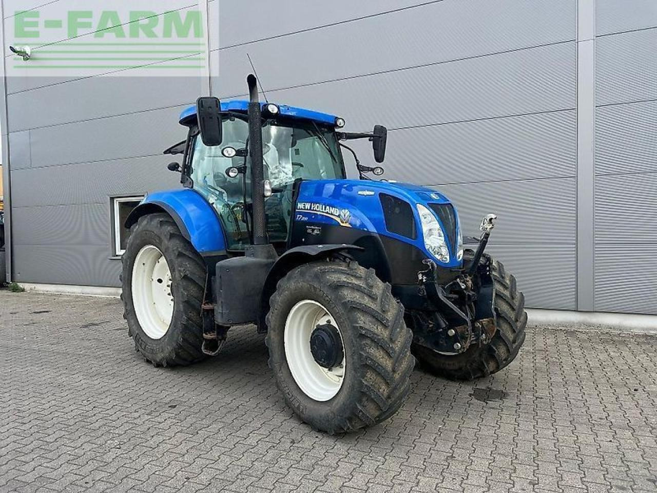 New Holland t 7.200 ac - Traktors: foto 1 New Holland t 7.200 ac - Traktors: foto 1