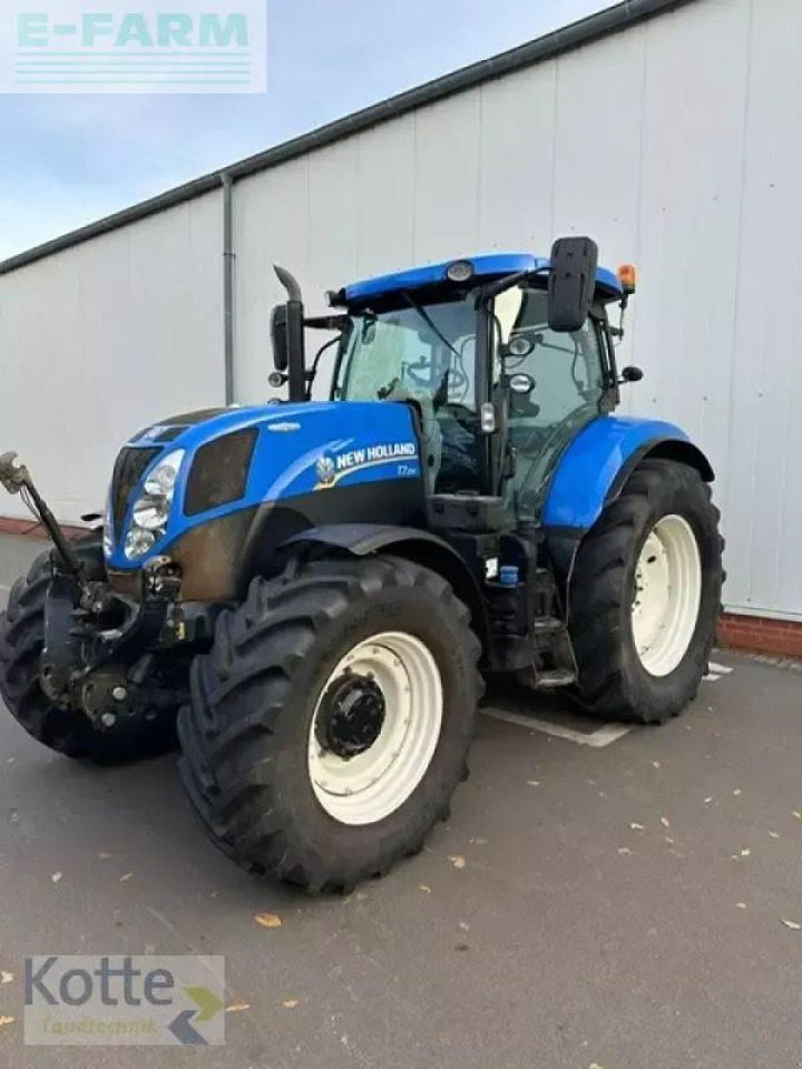 New Holland t 7.210 - Traktors: foto 1 New Holland t 7.210 - Traktors: foto 1