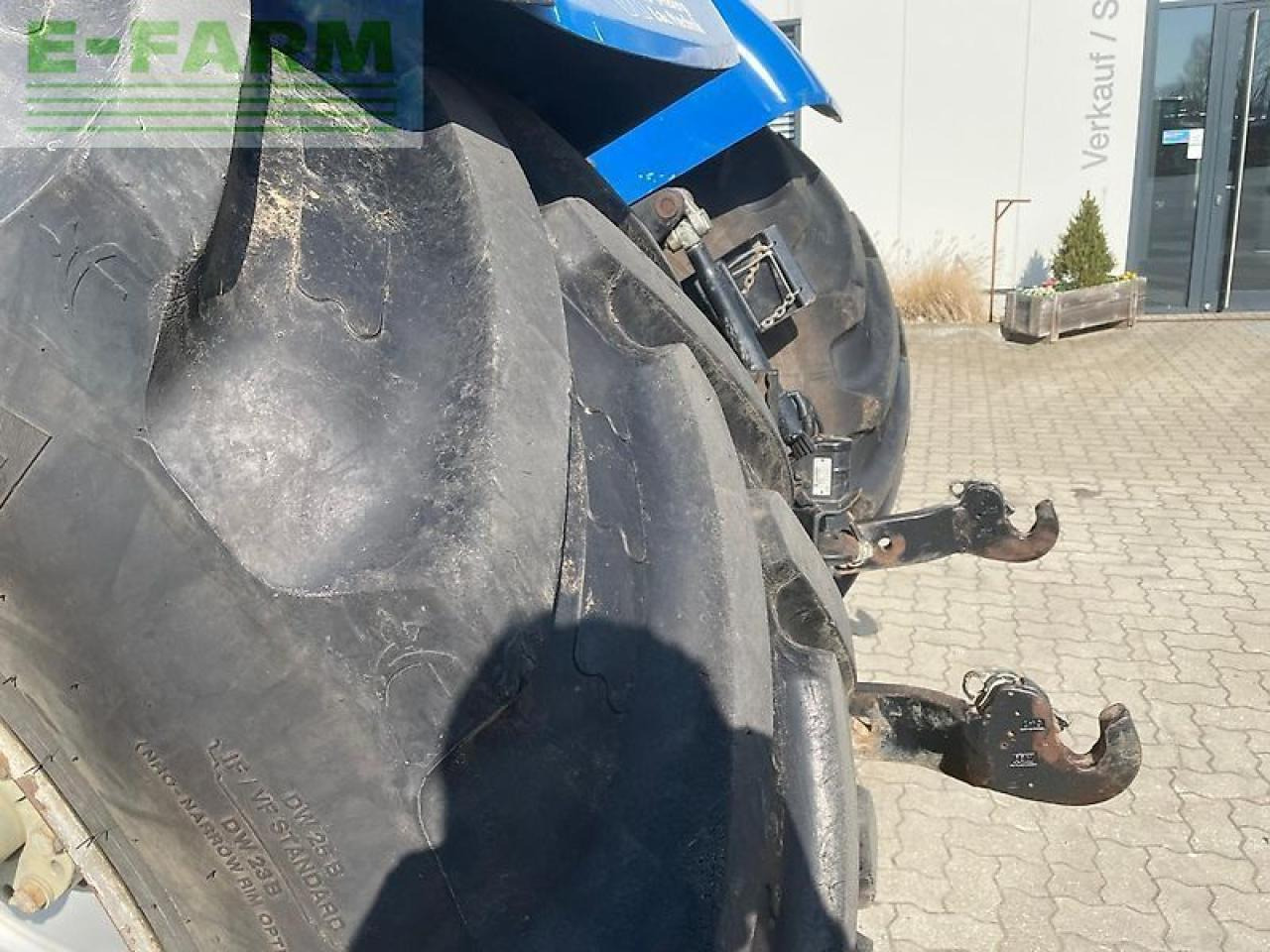 New Holland t 7.270 - Traktors: foto 4 New Holland t 7.270 - Traktors: foto 4