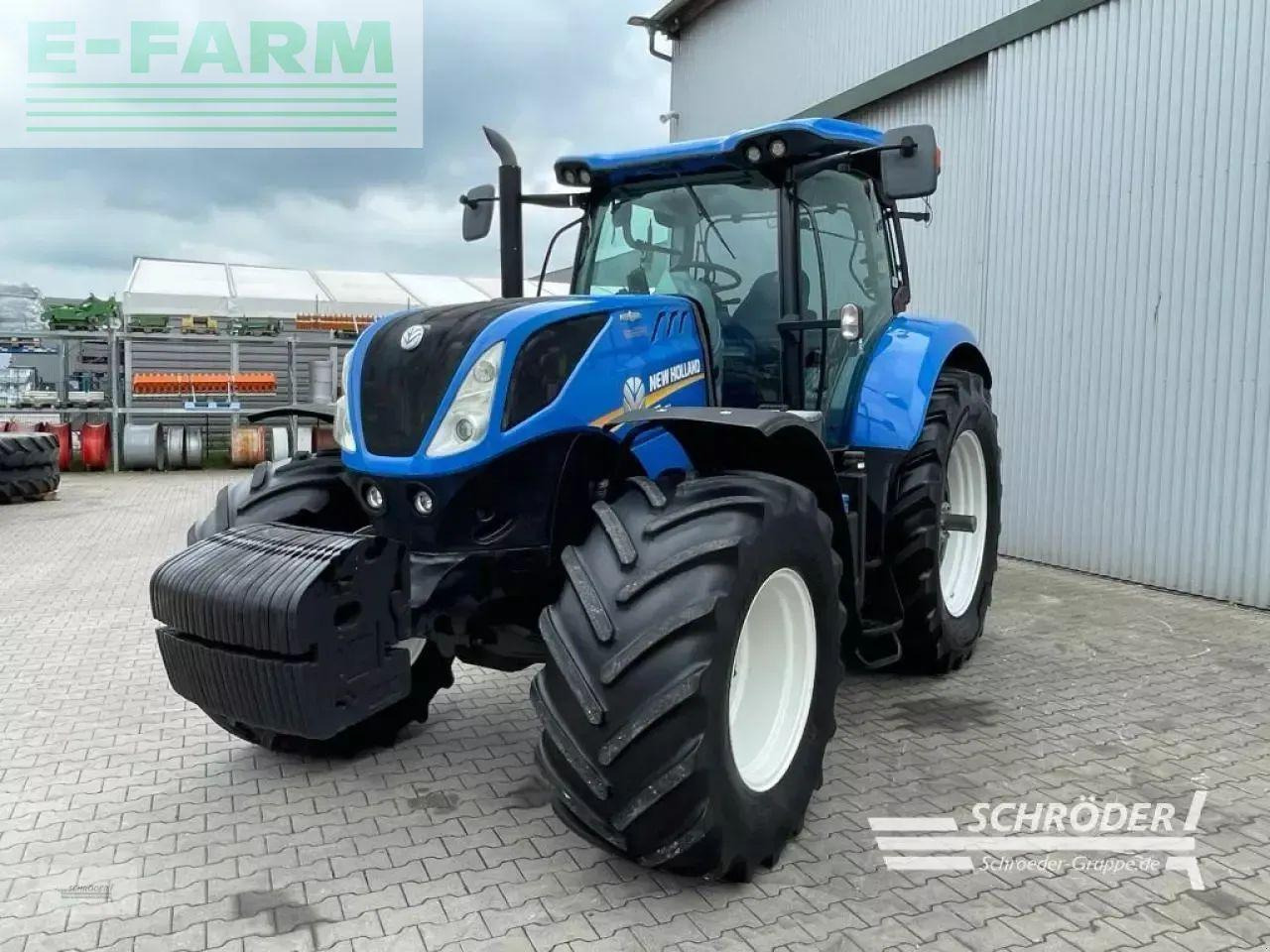 New Holland t 7.270 autocommand - Traktors: foto 5 New Holland t 7.270 autocommand - Traktors: foto 5