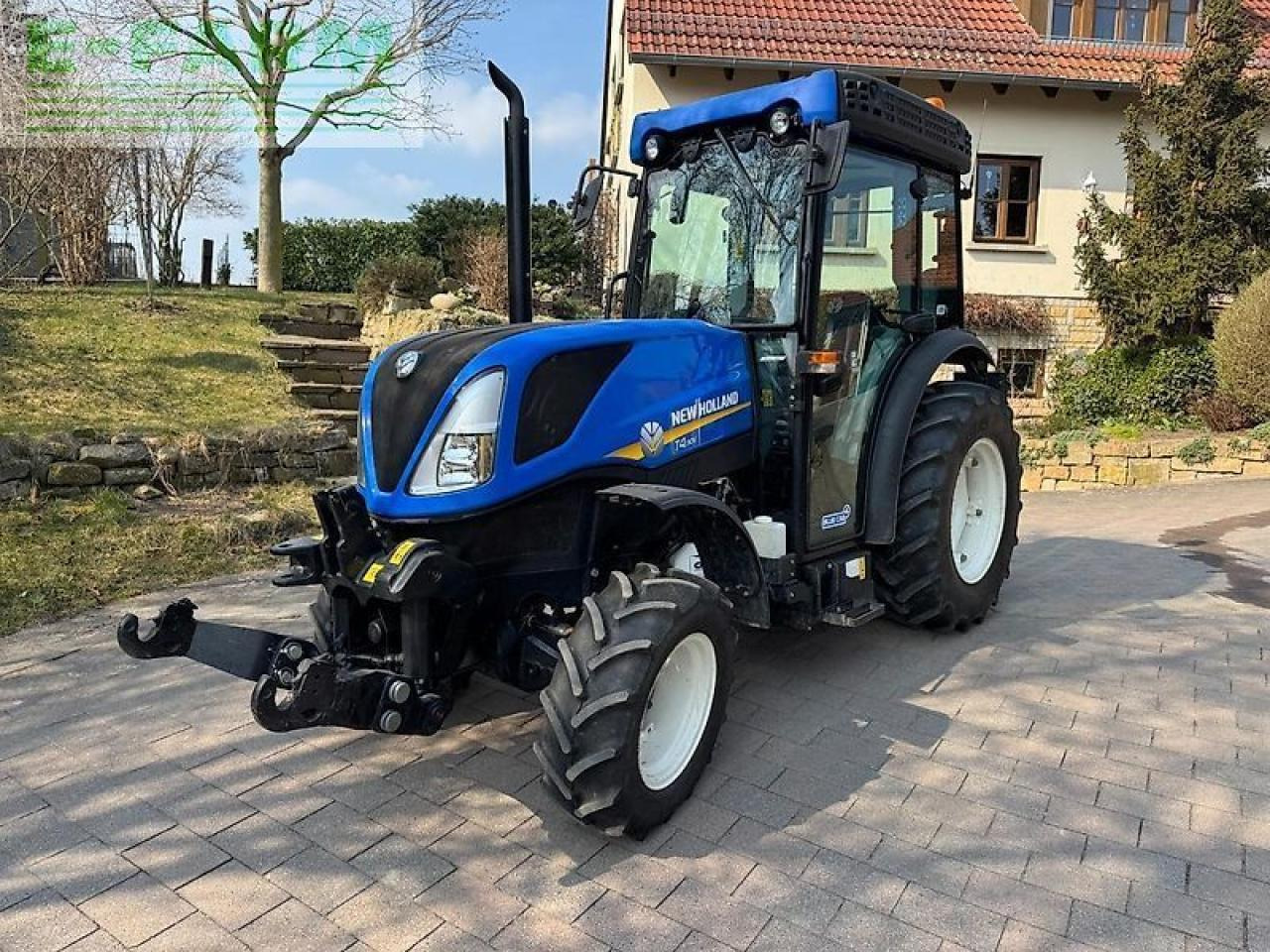 New Holland t4.110 v schmalspur V - Traktors: foto 2 New Holland t4.110 v schmalspur V - Traktors: foto 2