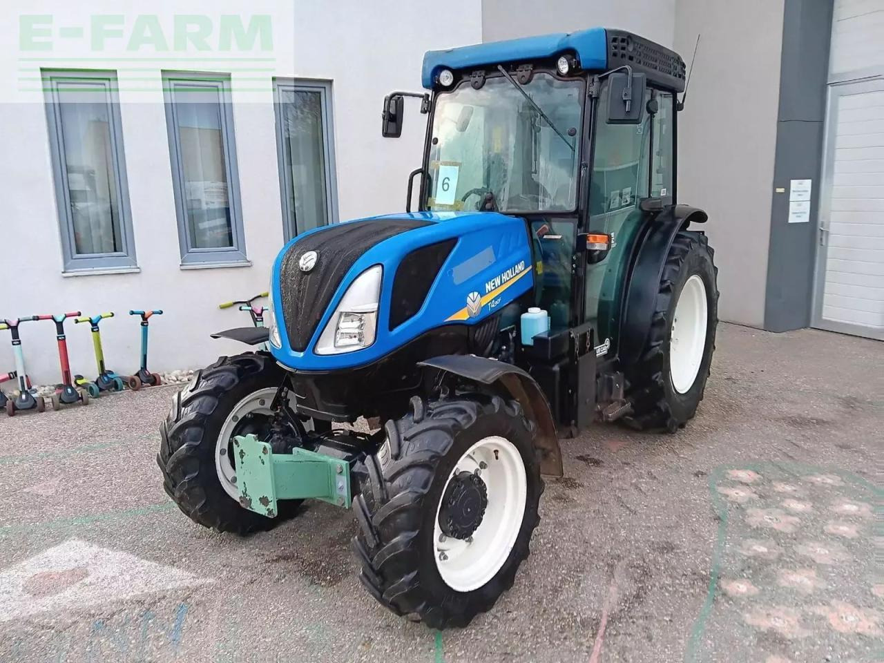 New Holland t4.90 f F - Traktors: foto 3 New Holland t4.90 f F - Traktors: foto 3