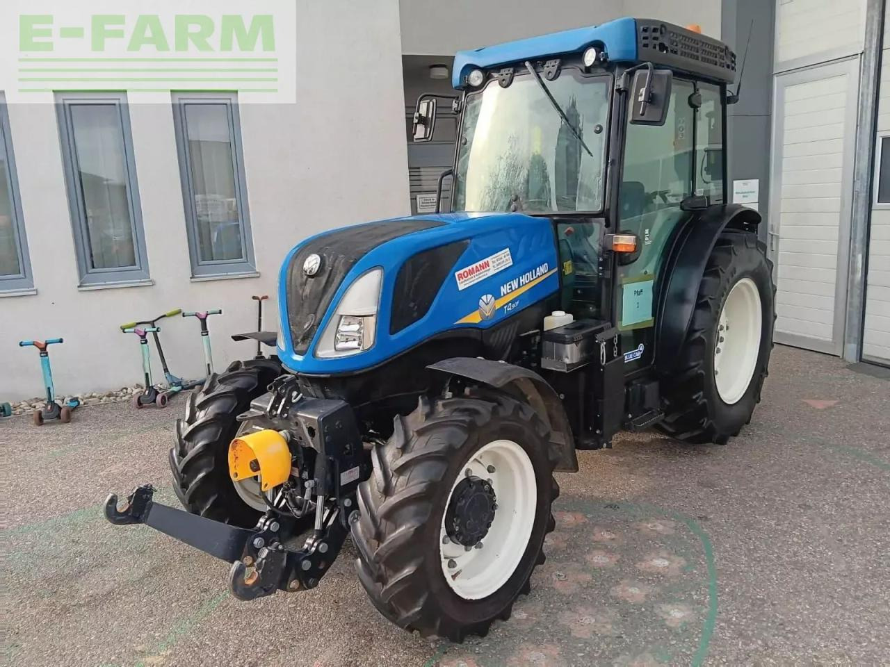 New Holland t4.90 f F - Traktors: foto 3 New Holland t4.90 f F - Traktors: foto 3