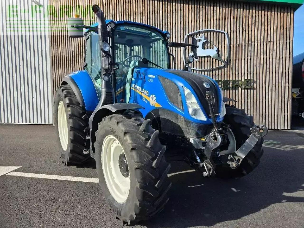 New Holland t5-100 - Traktors: foto 1 New Holland t5-100 - Traktors: foto 1