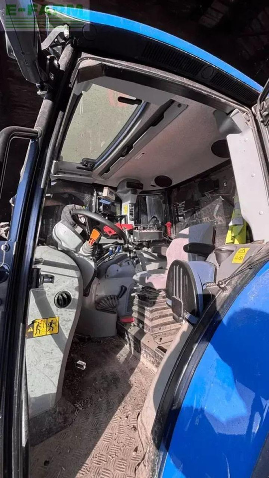 New Holland t5.100 dual command - Traktors: foto 3 New Holland t5.100 dual command - Traktors: foto 3