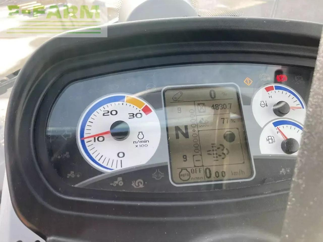 New Holland t5.100 evolution - Traktors: foto 2 New Holland t5.100 evolution - Traktors: foto 2