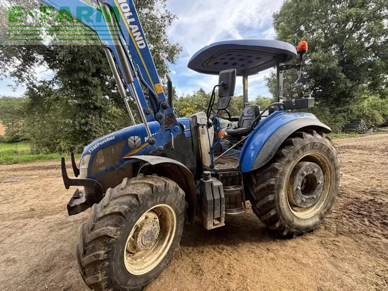 New Holland t5 105 arceau - Traktors: foto 2 New Holland t5 105 arceau - Traktors: foto 2