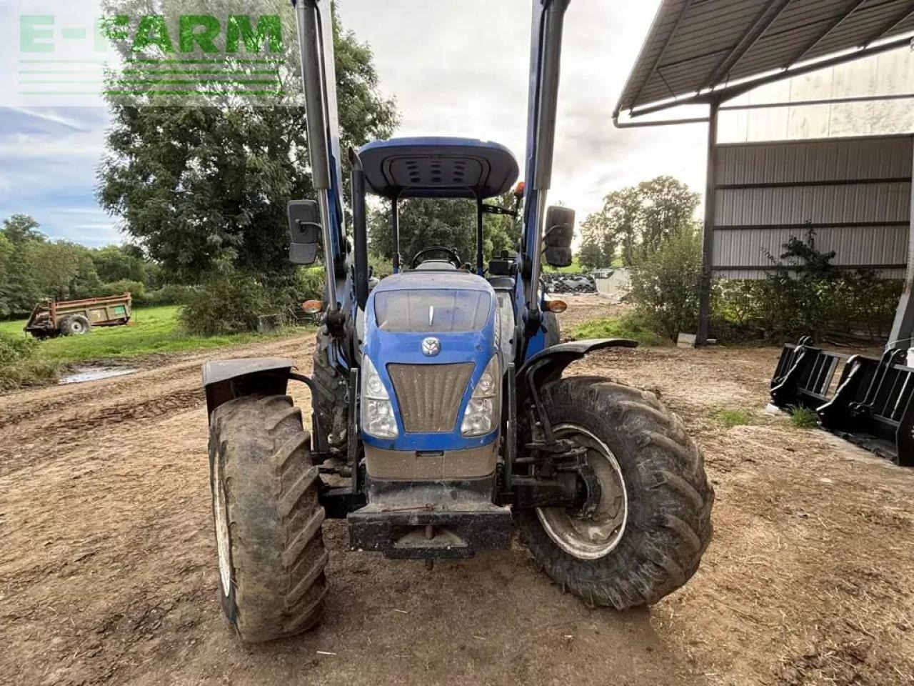 New Holland t5 105 arceau - Traktors: foto 5 New Holland t5 105 arceau - Traktors: foto 5