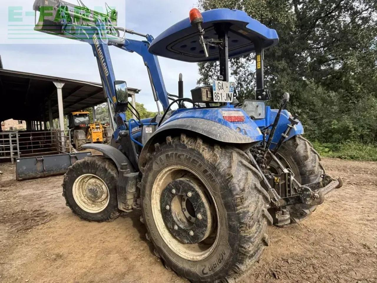 New Holland t5 105 arceau - Traktors: foto 3 New Holland t5 105 arceau - Traktors: foto 3