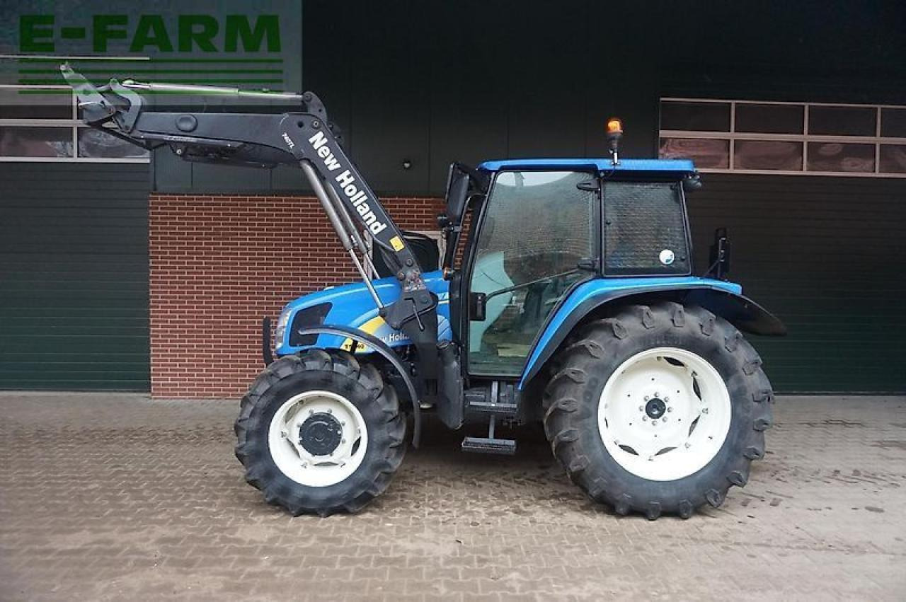 New Holland t5040 nur 860 std. - Traktors: foto 5 New Holland t5040 nur 860 std. - Traktors: foto 5