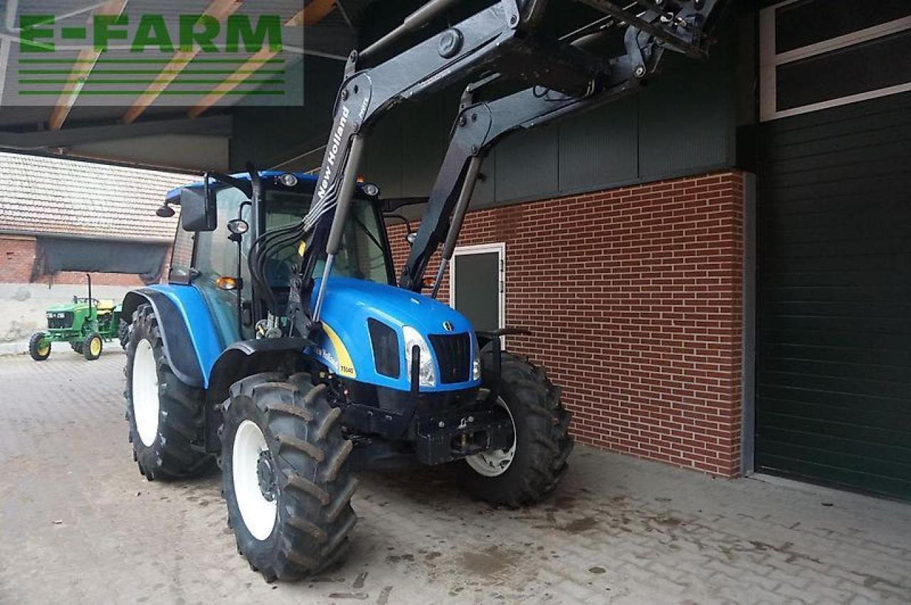 New Holland t5040 nur 860 std. - Traktors: foto 4 New Holland t5040 nur 860 std. - Traktors: foto 4