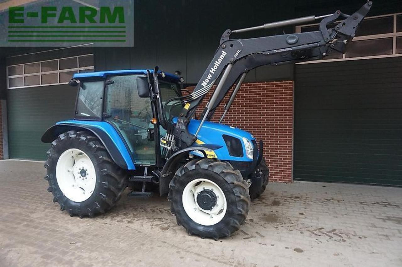 New Holland t5040 nur 860 std. - Traktors: foto 1 New Holland t5040 nur 860 std. - Traktors: foto 1