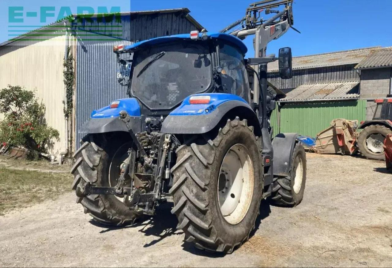 New Holland t6.125 electrocommand t4b - Traktors: foto 1 New Holland t6.125 electrocommand t4b - Traktors: foto 1