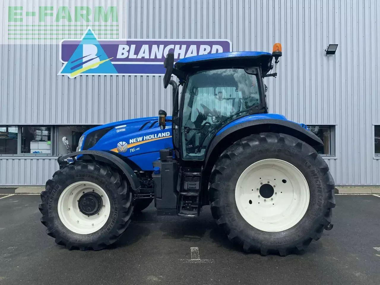 New Holland t6.145 dynamic command - Traktors: foto 1 New Holland t6.145 dynamic command - Traktors: foto 1