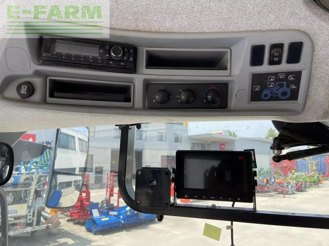 Traktors New Holland t6.145 stage v: foto 9 Traktors New Holland t6.145 stage v: foto 9