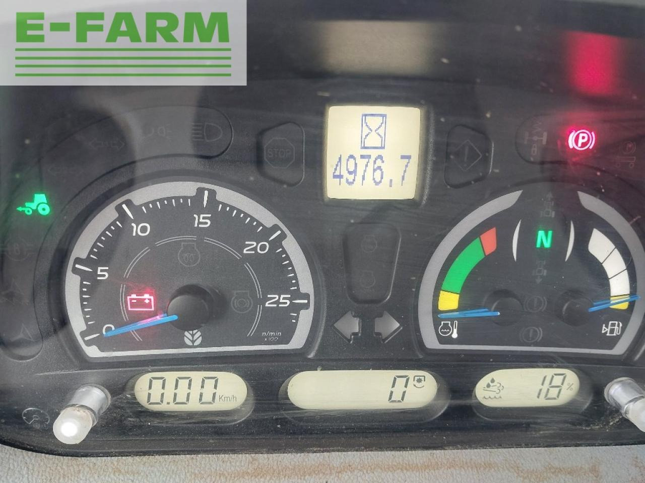 New Holland t6.155 - Traktors: foto 5 New Holland t6.155 - Traktors: foto 5