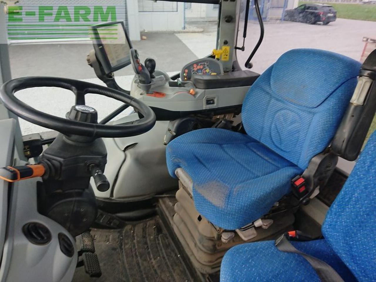 New Holland t6.160 auto command - Traktors: foto 5 New Holland t6.160 auto command - Traktors: foto 5
