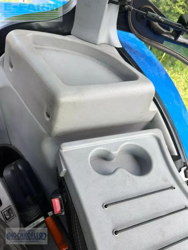 New Holland t6.175 dynamic command (stage v) - Traktors: foto 5 New Holland t6.175 dynamic command (stage v) - Traktors: foto 5