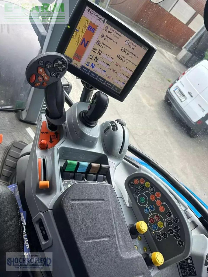 Traktors New Holland t6.175 dynamic command (stage v): foto 8 Traktors New Holland t6.175 dynamic command (stage v): foto 8