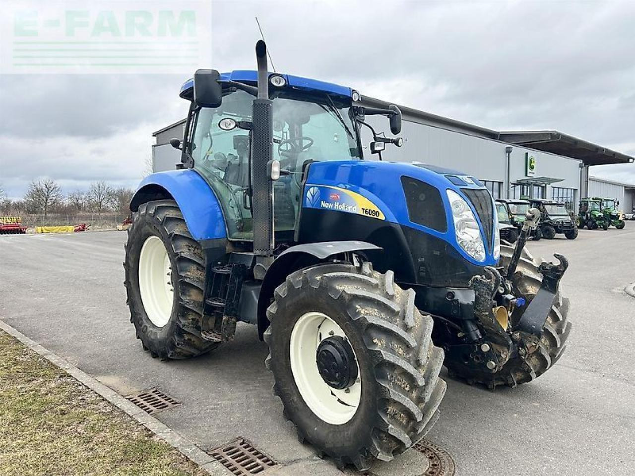New Holland t6090 power command - Traktors: foto 4 New Holland t6090 power command - Traktors: foto 4