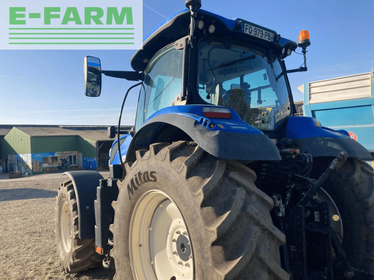 New Holland t7.165s range command s5 S - Traktors: foto 2 New Holland t7.165s range command s5 S - Traktors: foto 2