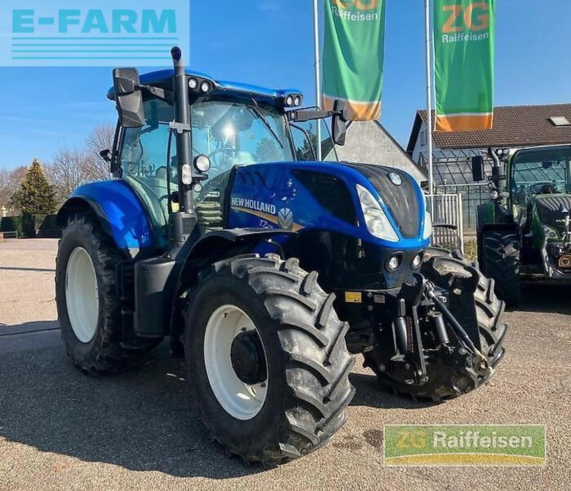 New Holland t7.175 - Traktors: foto 1 New Holland t7.175 - Traktors: foto 1