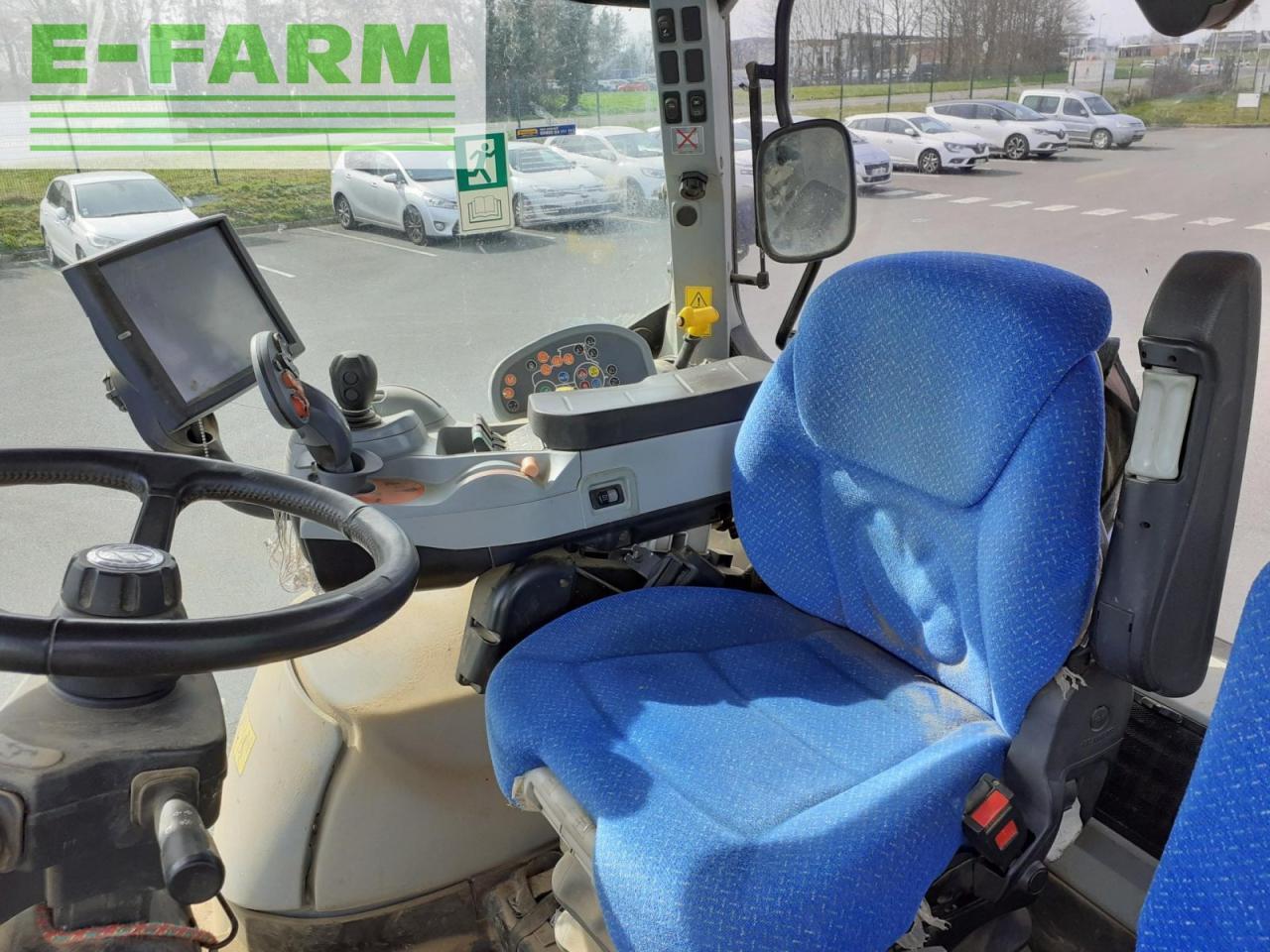 New Holland t7 200 - Traktors: foto 5 New Holland t7 200 - Traktors: foto 5