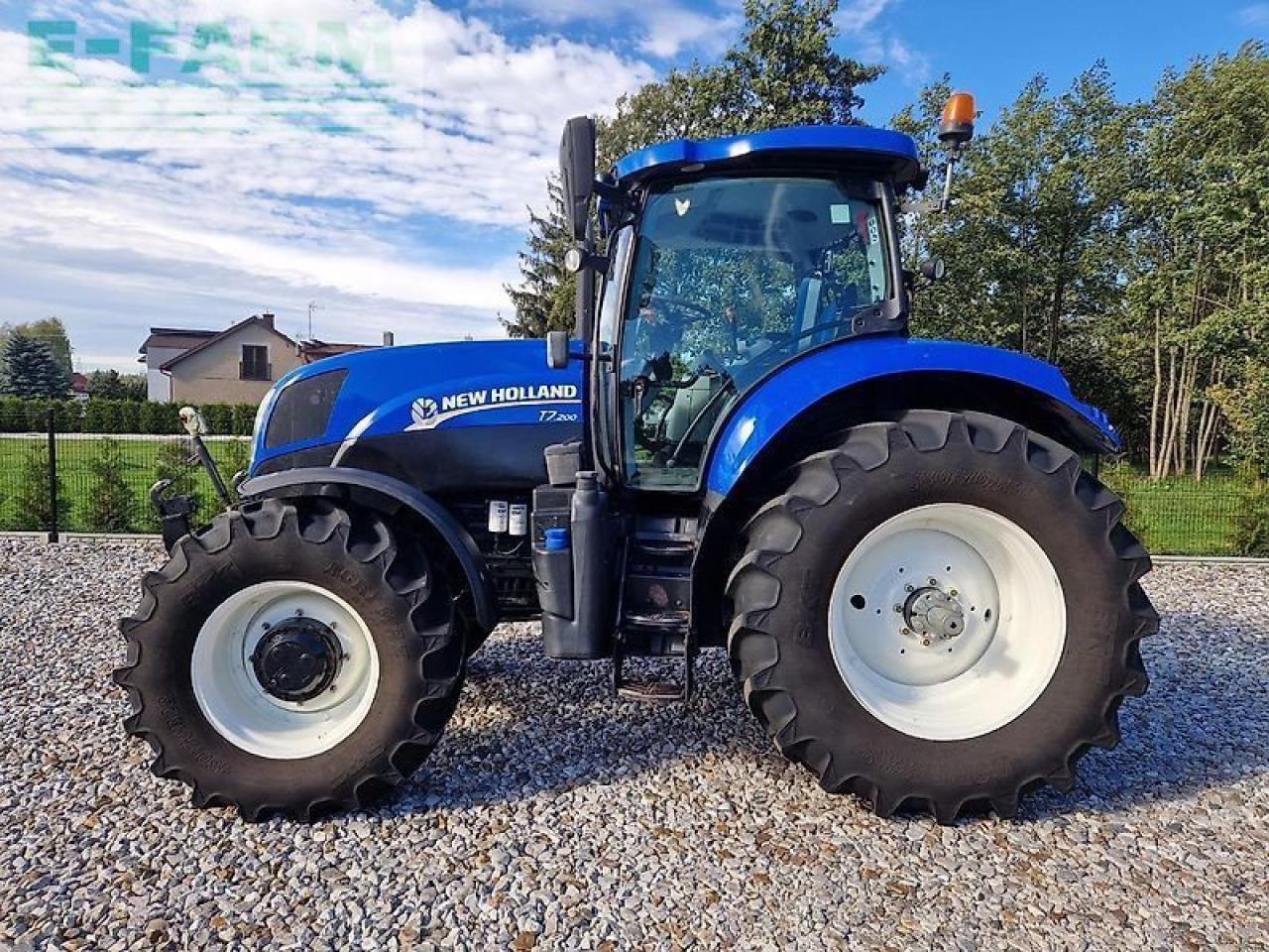 New Holland t7.200 power command - Traktors: foto 2 New Holland t7.200 power command - Traktors: foto 2