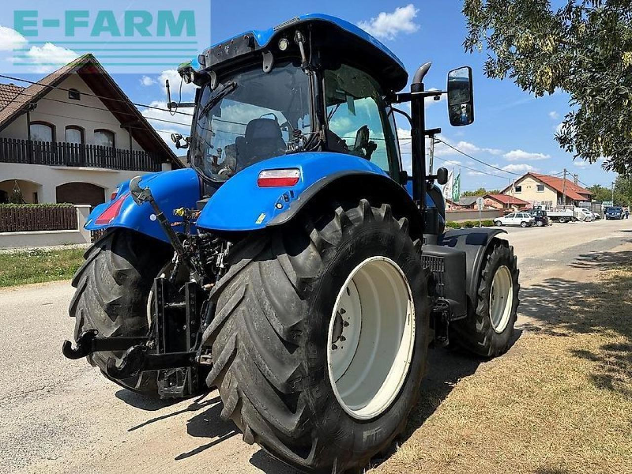 New Holland t7.210 - Traktors: foto 5 New Holland t7.210 - Traktors: foto 5
