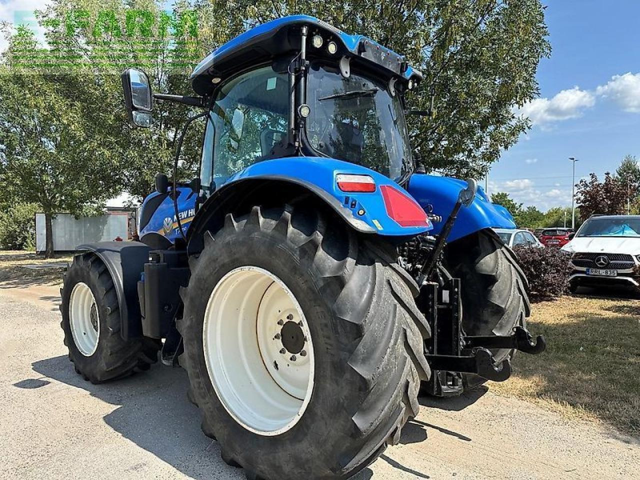 New Holland t7.210 - Traktors: foto 3 New Holland t7.210 - Traktors: foto 3