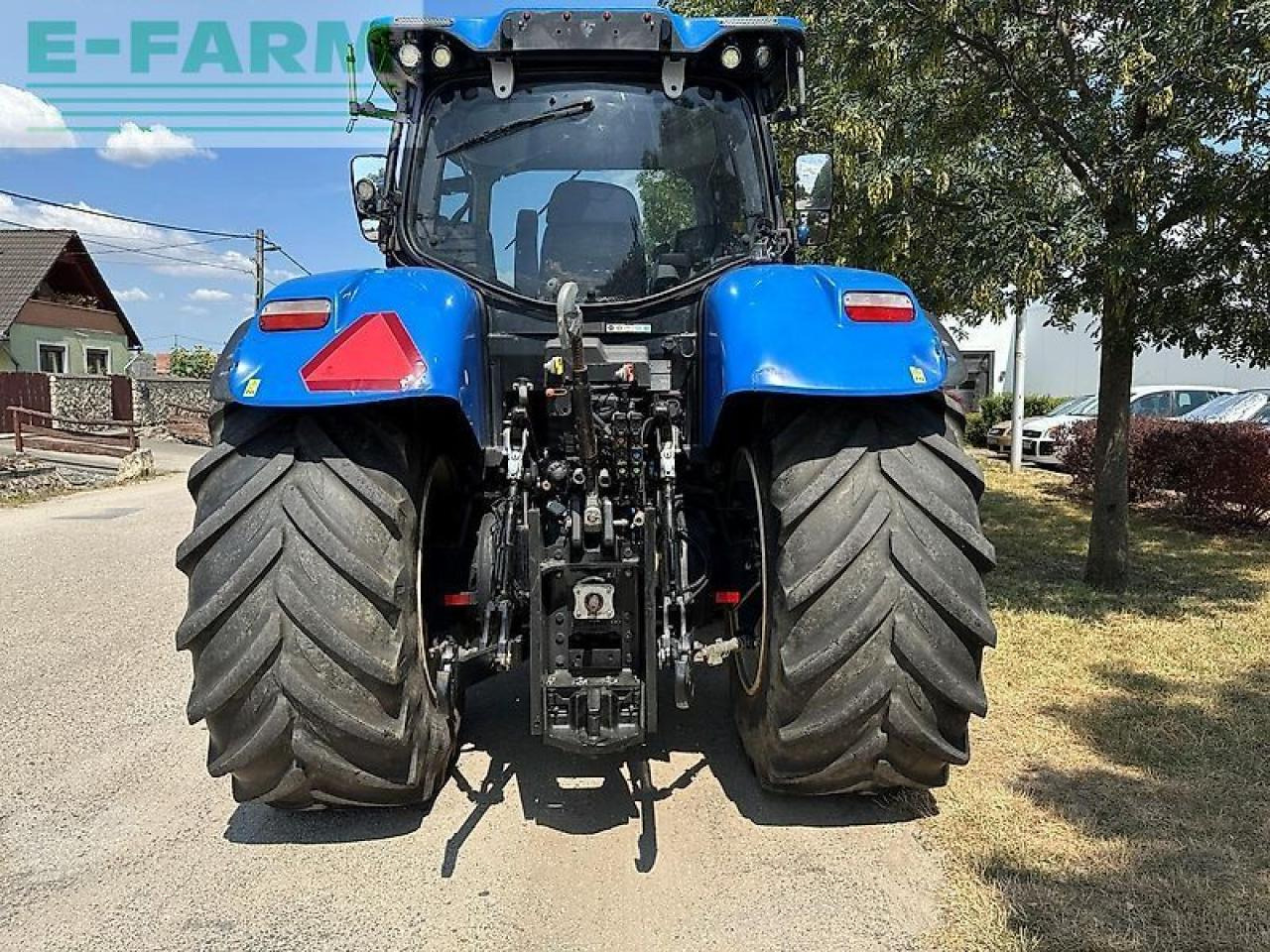 New Holland t7.210 - Traktors: foto 4 New Holland t7.210 - Traktors: foto 4