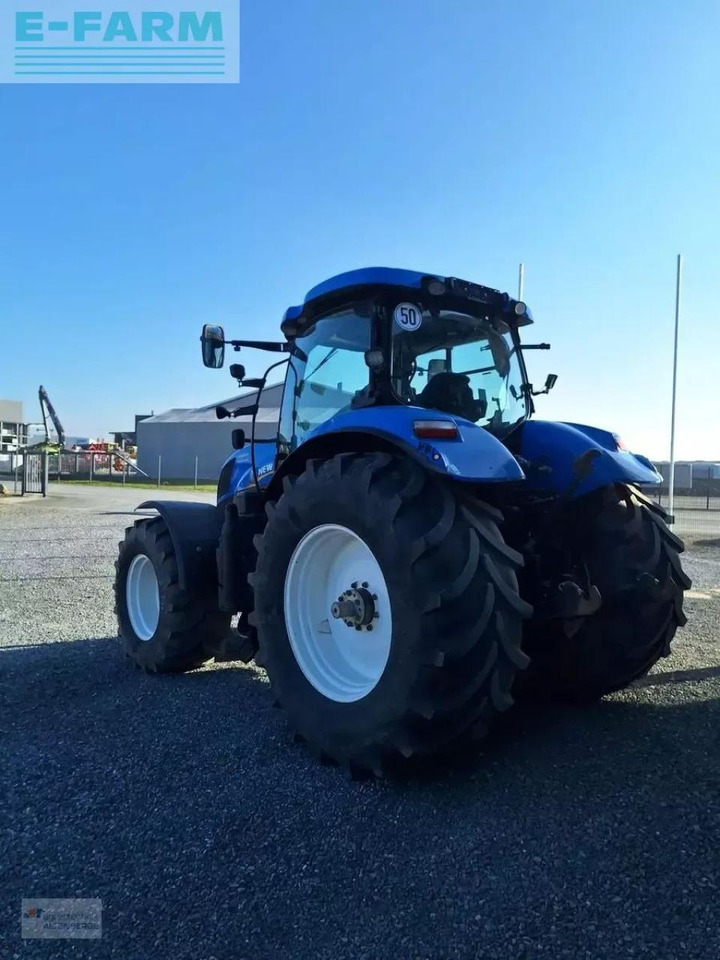 New Holland t7.210 ac - Traktors: foto 4 New Holland t7.210 ac - Traktors: foto 4