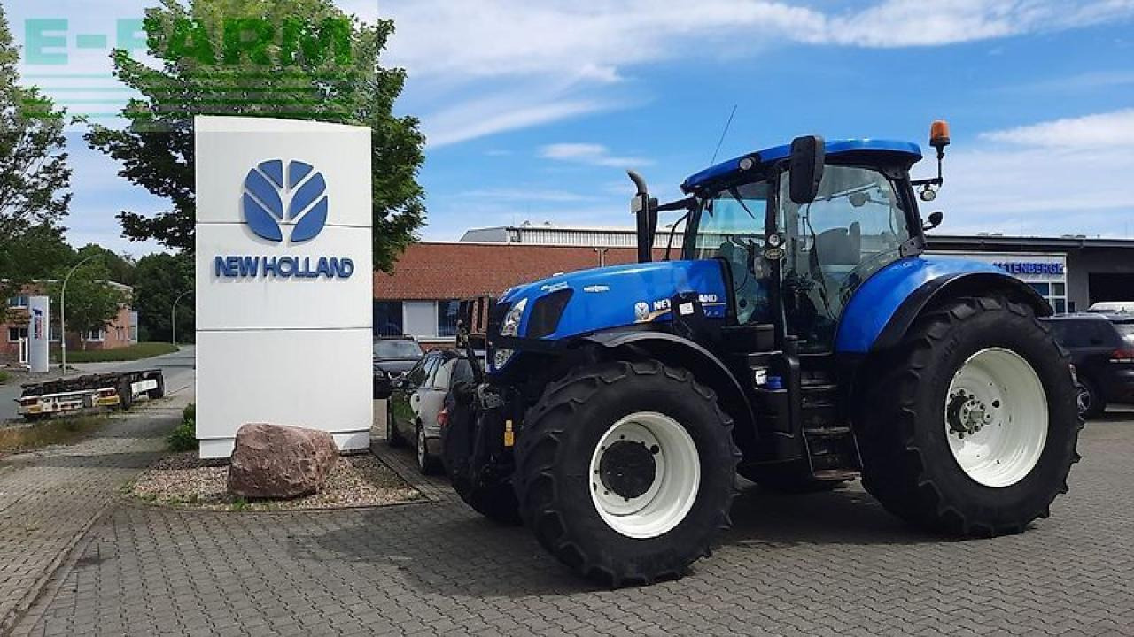New Holland t7.220 ac - Traktors: foto 2 New Holland t7.220 ac - Traktors: foto 2