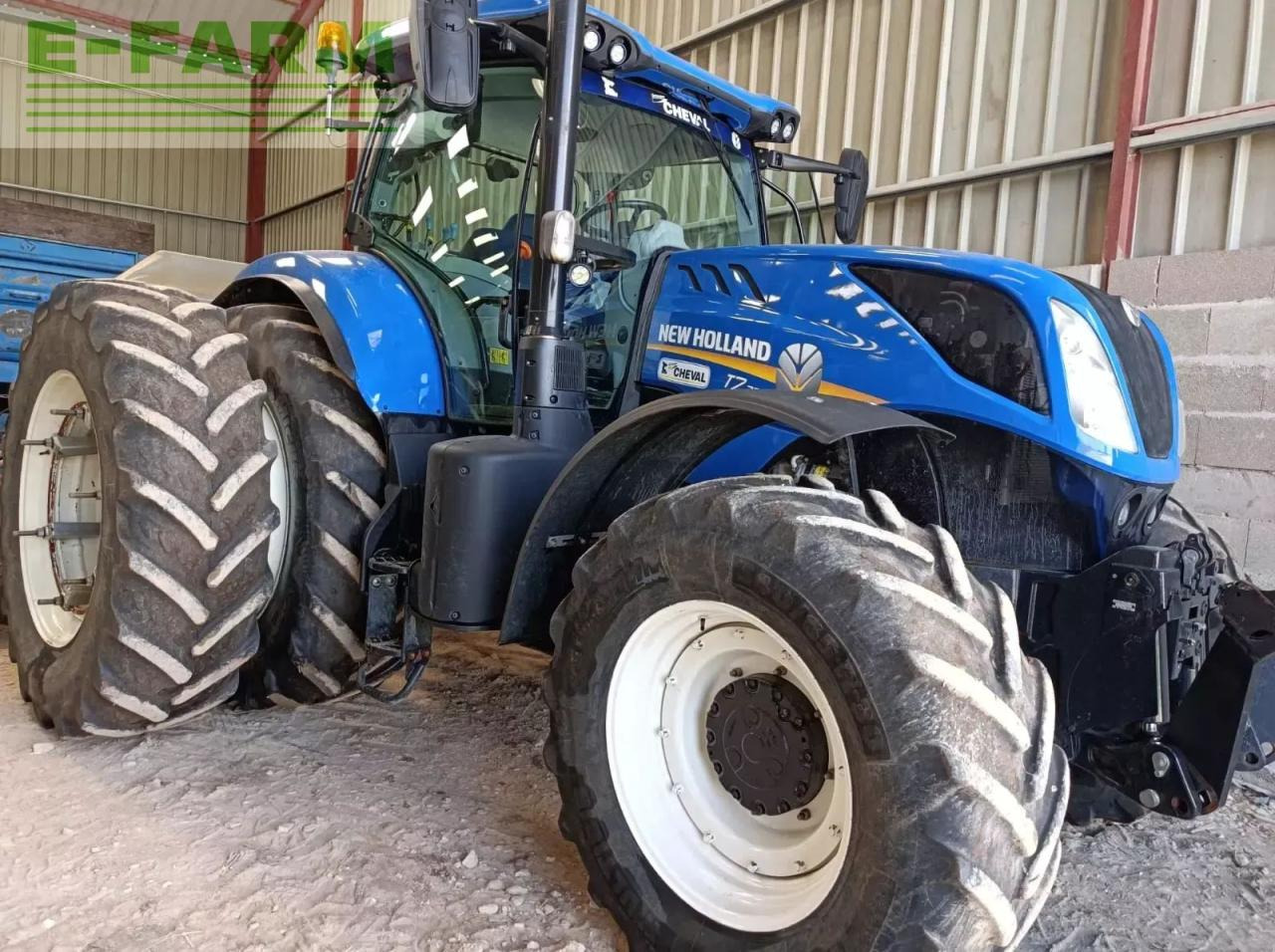 New Holland t7.230 - Traktors: foto 2 New Holland t7.230 - Traktors: foto 2