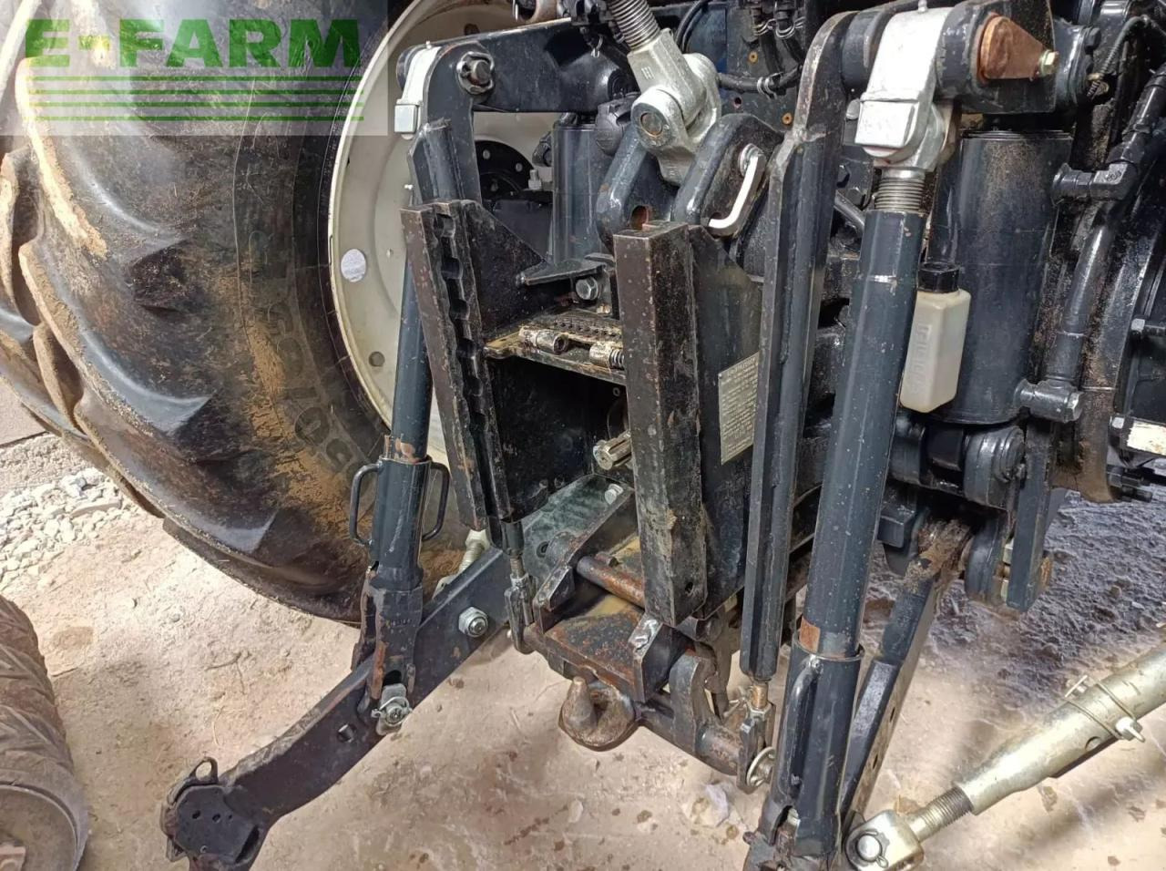 New Holland t7.230 - Traktors: foto 4 New Holland t7.230 - Traktors: foto 4