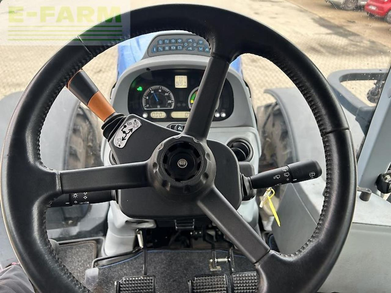 New Holland t7.230 - Traktors: foto 5 New Holland t7.230 - Traktors: foto 5