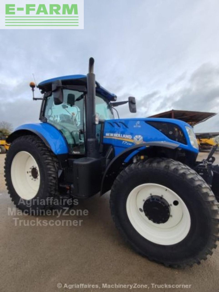 New Holland t7 230 - Traktors: foto 1 New Holland t7 230 - Traktors: foto 1