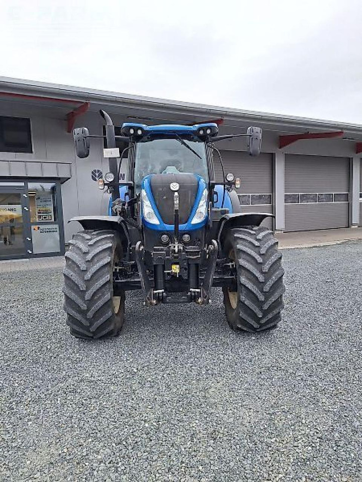 New Holland t7.230 ac - Traktors: foto 3 New Holland t7.230 ac - Traktors: foto 3