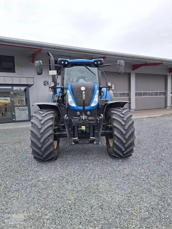 New Holland t7.230 ac - Traktors: foto 3 New Holland t7.230 ac - Traktors: foto 3