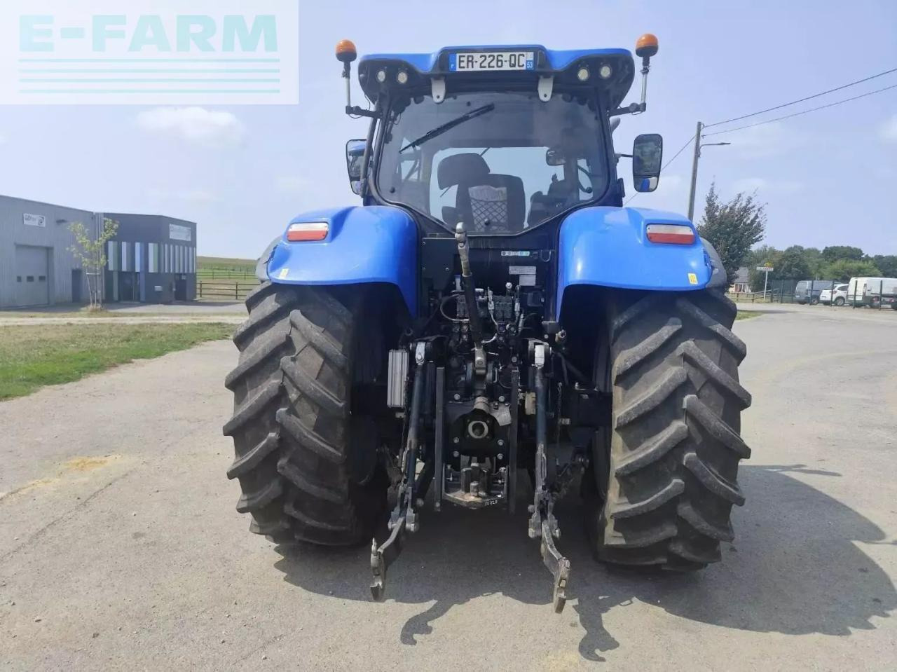 New Holland t7 230 ac - Traktors: foto 3 New Holland t7 230 ac - Traktors: foto 3