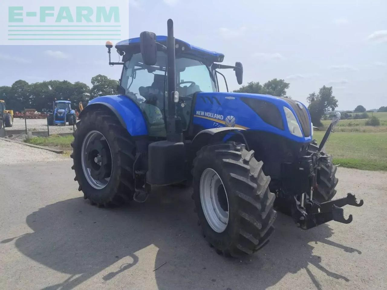 New Holland t7 230 ac - Traktors: foto 2 New Holland t7 230 ac - Traktors: foto 2