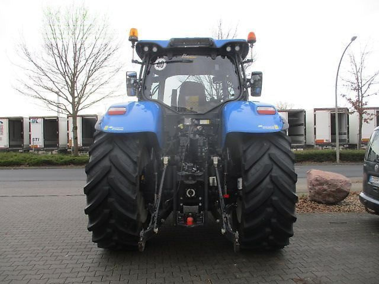 New Holland t7.230 ac - Traktors: foto 5 New Holland t7.230 ac - Traktors: foto 5