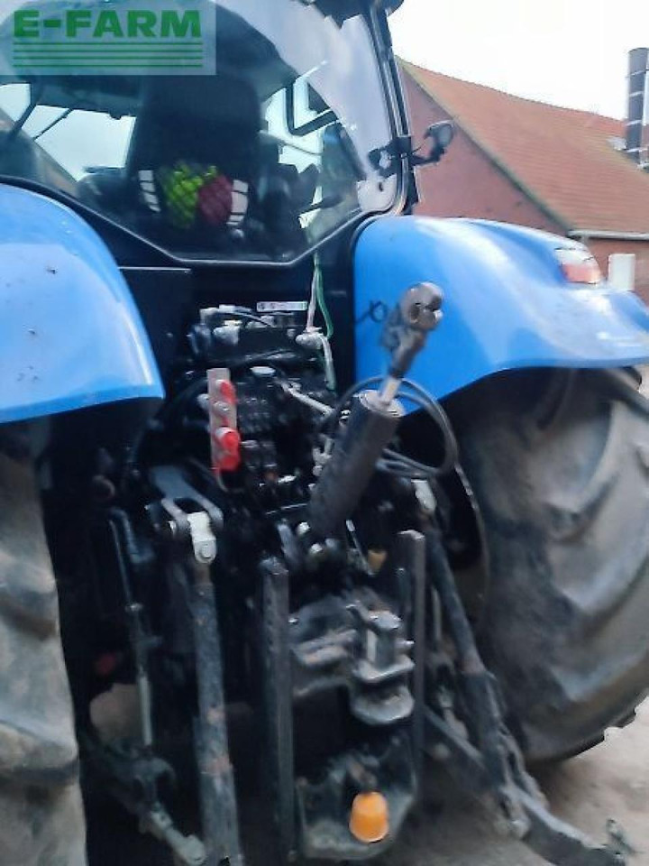 New Holland t7.230 ac - Traktors: foto 4 New Holland t7.230 ac - Traktors: foto 4