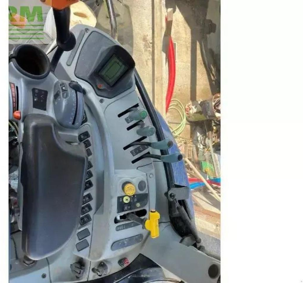 Traktors New Holland t7-230pc: foto 10