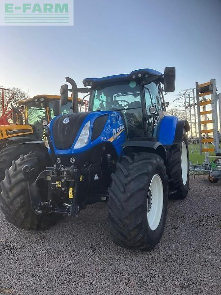 New Holland t7.245 - Traktors: foto 4 New Holland t7.245 - Traktors: foto 4