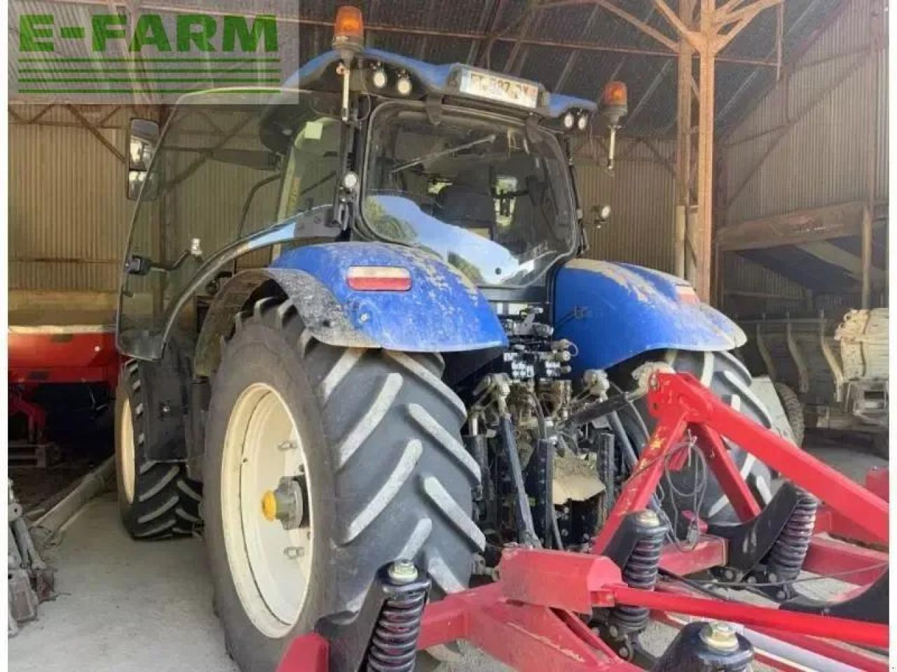 New Holland t7.270 ac - Traktors: foto 2 New Holland t7.270 ac - Traktors: foto 2