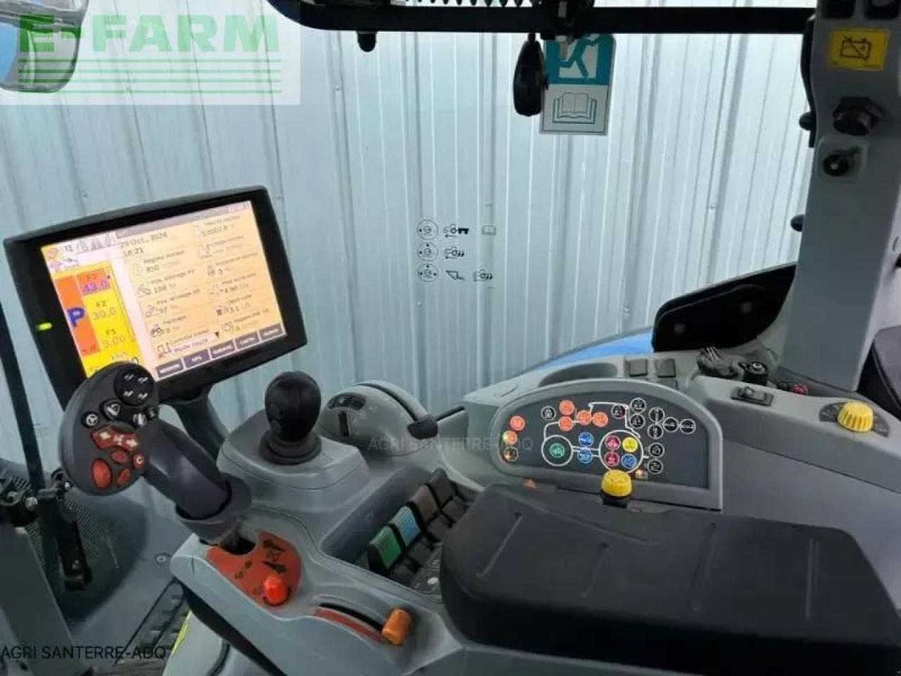 New Holland t7.315 - Traktors: foto 4 New Holland t7.315 - Traktors: foto 4